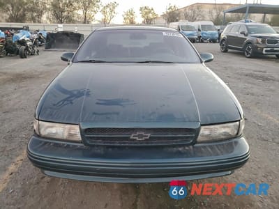 Piąte zdjęcie samochodu w środku: 1996 CHEVROLET CAPRICE / IMPALA CLASSIC SS VIN:1G1BL52P2TR152927 - miniatura