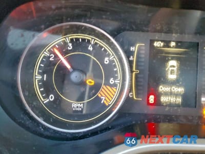 Zdjęcie 9 z 14 samochodu: 2014 JEEP CHEROKEE VIN:1C4PJMAB2EW233627 - miniatura