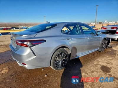 Trzecie zdjęcie samochodu z tyłu: 2021 TOYOTA CAMRY SE VIN:4T1G11AK0MU523787 - miniatura