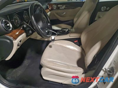 Zdjęcie 7 z 12 samochodu: 2017 MERCEDES-BENZ E 300 4MATIC VIN:WDDZF4KB7HA025467 - miniatura