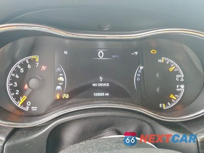 Zdjęcie 9 z 13 samochodu: 2021 JEEP GRAND CHEROKEE LAREDO VIN:1C4RJEAG3MC624652 - miniatura