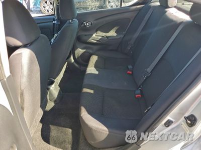 Zdjęcie 10 z 14 samochodu: 2013 NISSAN VERSA S VIN:3N1CN7AP6DL839018 - miniatura
