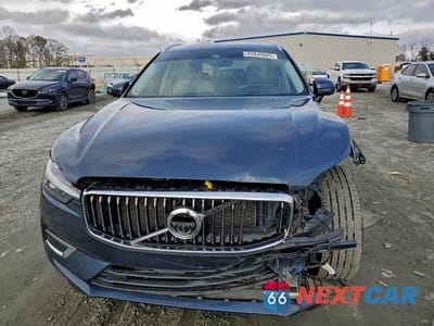 Piąte zdjęcie samochodu w środku: 2021 VOLVO XC60 T5 INSCRIPTION VIN:YV4102DL0M1886211 - miniatura