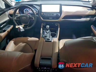 Zdjęcie 8 z 12 samochodu: 2025 TOYOTA GRAND HIGHLANDER PLATINUM VIN:5TDAAAB58SS094838 - miniatura