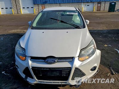 Piąte zdjęcie samochodu w środku: 2013 FORD FOCUS TITANIUM VIN:1FADP3N20DL130959 - miniatura