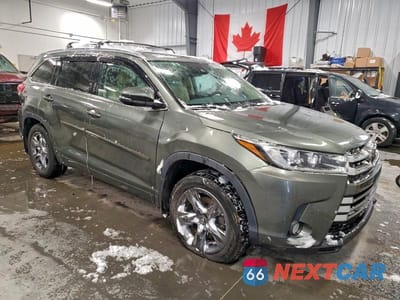 Czwarte zdjęcie samochodu z boku: 2018 TOYOTA HIGHLANDER LIMITED VIN:5TDDZRFH4JS815129 - miniatura