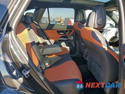 Zdjęcie 10 z 11 samochodu: 2025 MERCEDES-BENZ GLC 300 4MATIC VIN:W1NKM4HB2SF273394 - miniatura