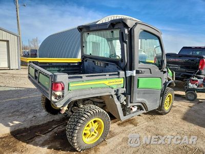 Czwarte zdjęcie samochodu z boku: 2024 JOHN DEERE XUV835R UTILITY VEHICLE VIN:1M0835MDHRM070280 - miniatura