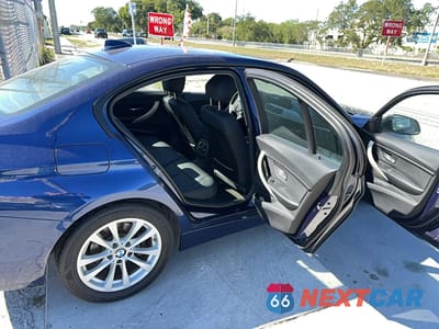 Zdjęcie 6 z 15 samochodu: 2018 BMW 320 I VIN:WBA8E1G50JNU91361 - miniatura