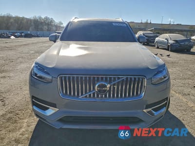 Piąte zdjęcie samochodu w środku: 2024 VOLVO XC90 PLUS VIN:YV4H60LE3R1150424 - miniatura