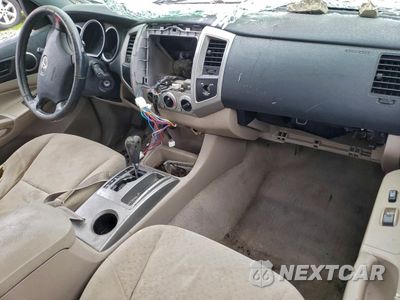 Zdjęcie 8 z 12 samochodu: 2005 TOYOTA TACOMA PRERUNNER ACCESS CAB VIN:5TETU62N95Z019716 - miniatura