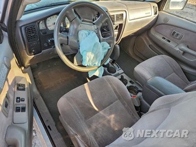 Zdjęcie 8 z 13 samochodu: 2002 TOYOTA TACOMA XTRACAB PRERUNNER VIN:5TESN92N92Z105419 - miniatura