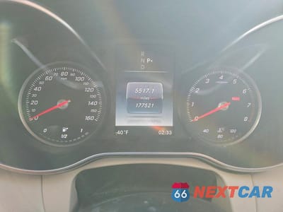 Zdjęcie 9 z 11 samochodu: 2017 MERCEDES-BENZ C 300 VIN:55SWF4JB9HU202122 - miniatura