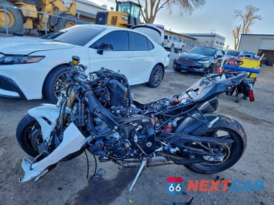Trzecie zdjęcie samochodu z tyłu: 2023 BMW S 1000 RR VIN:WB10E6306P6H68279 - miniatura