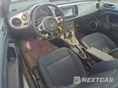 Zdjęcie 8 z 12 samochodu: 2014 VOLKSWAGEN BEETLE VIN:3VWJX7AT1EM621525 - miniatura