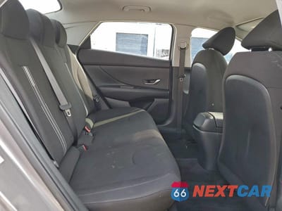 Zdjęcie 10 z 11 samochodu: 2022 HYUNDAI ELANTRA SEL VIN:KMHLM4AG6NU321119 - miniatura