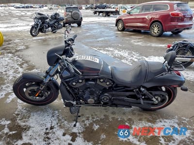 Trzecie zdjęcie samochodu z tyłu: 2008 HARLEY-DAVIDSON VRSCDX VIN:1HD1HHH138K803988 - miniatura