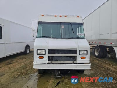 Piąte zdjęcie samochodu w środku: 2000 FORD E350 DELIVERY TRUCK VIN:1FCJE39L3YHA77527 - miniatura