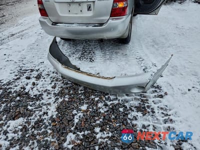 Zdjęcie 12 z 13 samochodu: 2005 TOYOTA HIGHLANDER VIN:JTEGD21A550126251 - miniatura