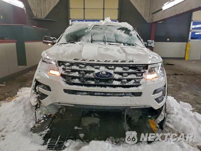Piąte zdjęcie samochodu w środku: 2017 FORD EXPLORER XLT VIN:1FM5K8D81HGD01048 - miniatura