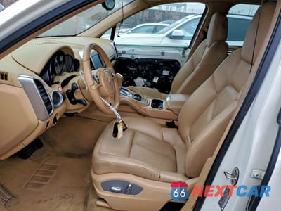 Zdjęcie 7 z 13 samochodu: 2011 PORSCHE CAYENNE VIN:WP1AA2A24BLA07935 - miniatura