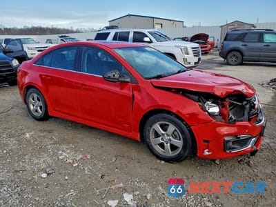 Czwarte zdjęcie samochodu z boku: 2015 CHEVROLET CRUZE LT VIN:1G1PC5SB5F7140992 - miniatura