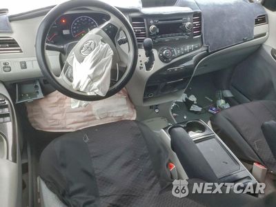 Zdjęcie 8 z 14 samochodu: 2014 TOYOTA SIENNA LE VIN:5TDKK3DC6ES478792 - miniatura