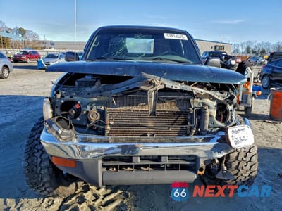 Piąte zdjęcie samochodu w środku: 1996 TOYOTA TACOMA XTRACAB VIN:4TAWM72N9TZ130273 - miniatura