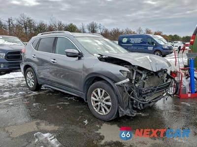 Czwarte zdjęcie samochodu z boku: 2018 NISSAN ROGUE S VIN:KNMAT2MV2JP542822 - miniatura