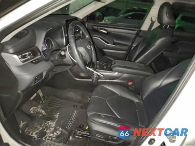 Zdjęcie 7 z 13 samochodu: 2020 TOYOTA HIGHLANDER VIN:5TDGZRAH6LS028920 - miniatura