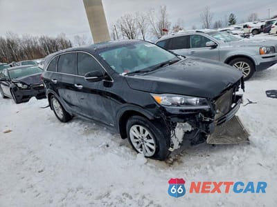 Czwarte zdjęcie samochodu z boku: 2020 KIA SORENTO L VIN:5XYPGDA34LG639782 - miniatura
