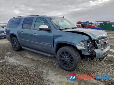 Czwarte zdjęcie samochodu z boku: 2008 CHEVROLET SUBURBAN K1500 LS VIN:3GNFK16358G199234 - miniatura