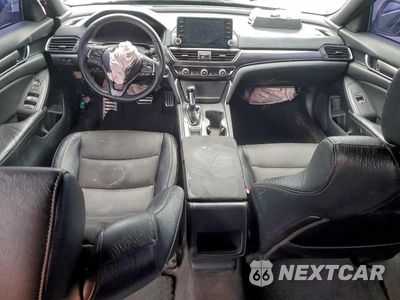 Zdjęcie 8 z 12 samochodu: 2018 HONDA ACCORD SPORT VIN:1HGCV1F30JA074747 - miniatura
