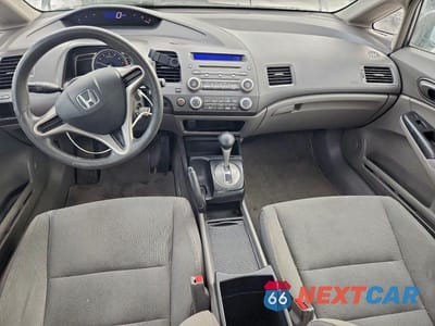 Zdjęcie 8 z 11 samochodu: 2009 HONDA CIVIC DX VIN:2HGFA16269H108994 - miniatura