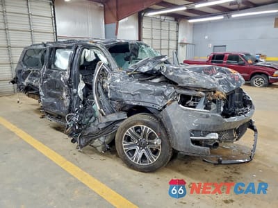 Czwarte zdjęcie samochodu z boku: 2025 JEEP WAGONEER L SERIES II VIN:1C4SJSBP1SS527418 - miniatura