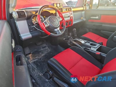 Zdjęcie 8 z 15 samochodu: 2012 TOYOTA FJ CRUISER VIN:JTEBU4BF2CK130470 - miniatura