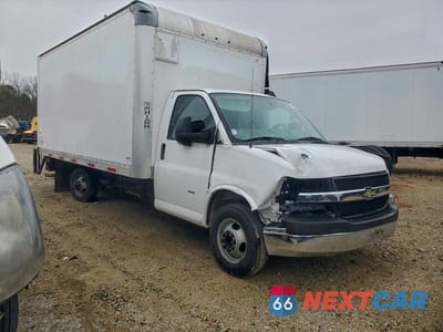 Czwarte zdjęcie samochodu z boku: 2018 CHEVROLET EXPRESS BOX TRUCK VIN:1HA3GTCG6JN002693 - miniatura