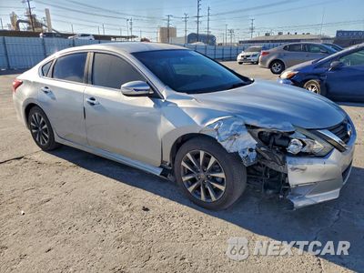 Czwarte zdjęcie samochodu z boku: 2017 NISSAN ALTIMA 2.5 VIN:1N4AL3AP7HC171384 - miniatura