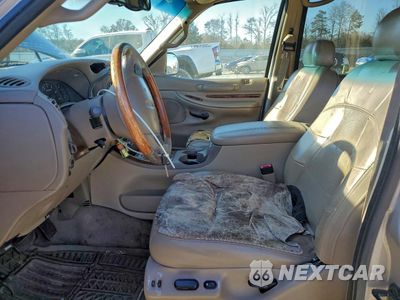 Zdjęcie 7 z 13 samochodu: 2000 LINCOLN NAVIGATOR VIN:5LMFU28A8YLJ19490 - miniatura