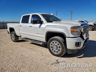 Czwarte zdjęcie samochodu z boku: 2018 GMC SIERRA K2500 DENALI VIN:1GT12UEY8JF262657 - miniatura
