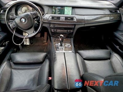 Zdjęcie 8 z 11 samochodu: 2012 BMW 750 I VIN:WBAKA8C50CCY37455 - miniatura