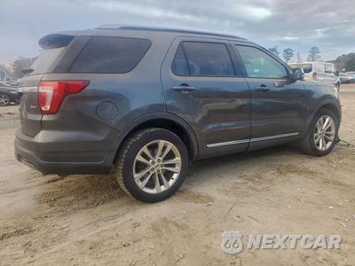 Trzecie zdjęcie samochodu z tyłu: 2019 FORD EXPLORER XLT VIN:1FM5K8D8XKGA02147 - miniatura
