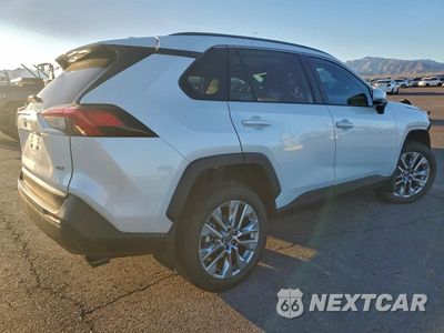 Trzecie zdjęcie samochodu z tyłu: 2025 TOYOTA RAV4 XLE VIN:2T3C1RFV3SW414020 - miniatura
