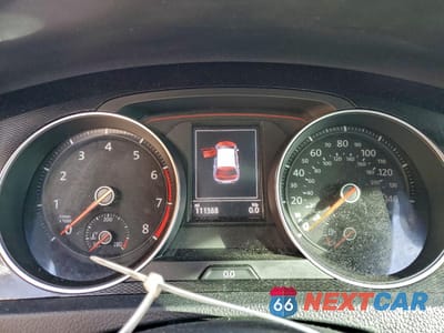 Zdjęcie 9 z 13 samochodu: 2015 VOLKSWAGEN GTI VIN:3VW4T7AU7FM002432 - miniatura