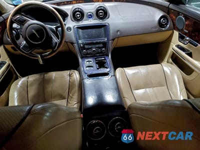 Zdjęcie 8 z 16 samochodu: 2013 JAGUAR XJL PORTFOLIO VIN:SAJWJ2GD1D8V45032 - miniatura