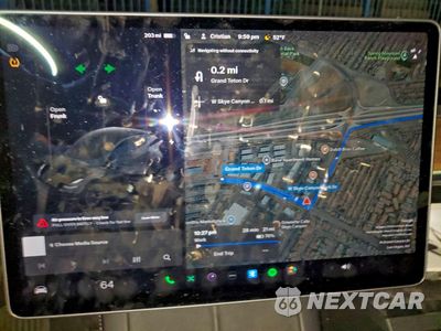 Zdjęcie 9 z 14 samochodu: 2022 TESLA MODEL Y VIN:7SAYGDEE1NF341879 - miniatura