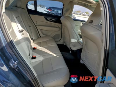 Zdjęcie 10 z 13 samochodu: 2020 VOLVO S60 T5 MOMENTUM VIN:7JR102FK7LG041909 - miniatura