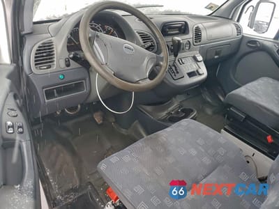 Zdjęcie 8 z 15 samochodu: 2004 DODGE SPRINTER 2500 DELIVERY VAN VIN:WD2PD644145689234 - miniatura