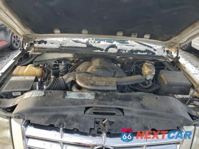 Zdjęcie 11 z 12 samochodu: 2004 CADILLAC ESCALADE ESV VIN:3GYFK66N04G307318 - miniatura