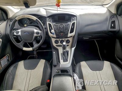 Zdjęcie 8 z 14 samochodu: 2014 FORD FOCUS SE VIN:1FADP3K22EL326522 - miniatura